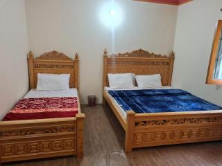 Bright Moon Guesthouse Athmuqam Neelum valley - - 6