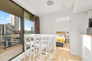 KozyGuru | Sydney CBD | Modern 2-Bedroom Apt - Sidney - 0