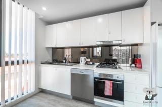 KozyGuru | Rosebery | Stylish Apt with Parking - Sidney - 7