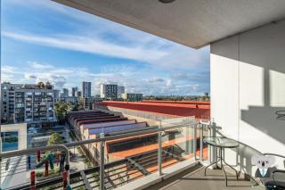 KozyGuru | Rosebery | Stylish Apt with Parking - Sidney - 6