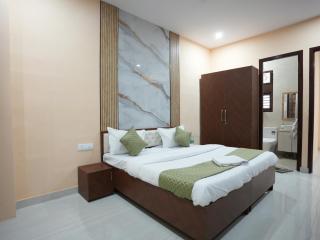 Hotel Saina stay Inn - - 9