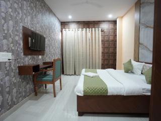 Hotel Saina stay Inn - - 8