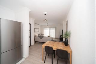 Bodrum Center 2 Bedroom Upstairs Calm Modern Flat - Yeni Dünya Bodrum - Bodrum City - 6