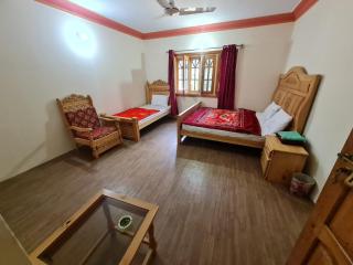 Bright Moon Guesthouse Athmuqam Neelum valley - - 3