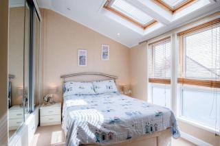 5 Manor Lodge - 2 Bedroom Lodge - Pendine - Pendine - 6