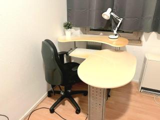 Private Bedroom, Living Room and Bathroom in a Shared Apartment in the Heart of Gelsenkirchen - Gelsenkirchen - 1