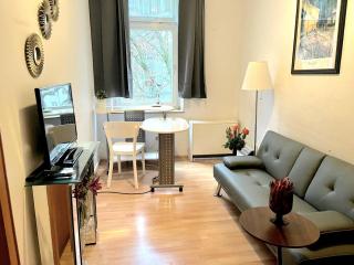 Private Bedroom and Bathroom in a Shared Apartment in the Heart of Gelsenkirchen - 2