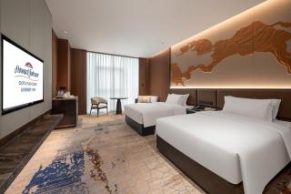 Howard Johnson By Wyndham Guotou Plaza Zigong - Zigong - 0