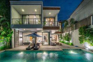 Chiama Sun - Berawa Best-Kept Secret - Luxury 4BR Villa with Pool, BBQ - Fast Wi-Fi - Dalung - 0
