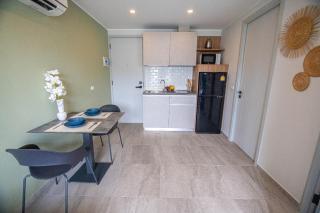 Thai Me Up the Tower - 2