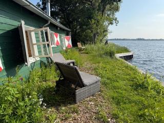 The Historical Trick Hut in the middle of the Lake - Baambrugse Zuwe - 0
