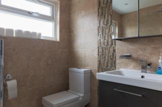 Comfy Birmingham City Home Peaceful Escape - 5