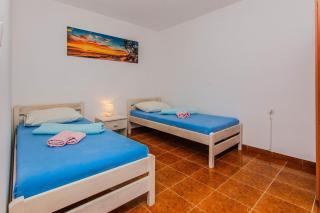 Apartments with parking spaces Zukve, Zadar - 24559 - Nin - 4