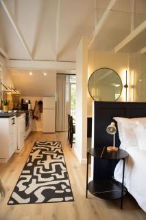 La Terre Blanche Stylish Stellenbosch Accommodation - 8