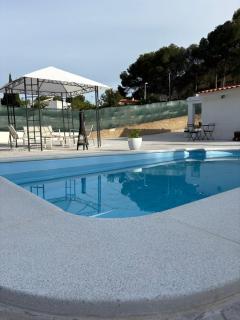 Chalet con piscina dogfriendly - 0