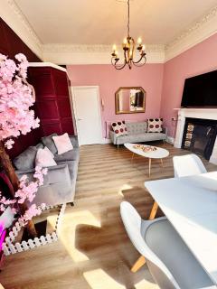 TOP OFFER Luxury Chic & Central - Plymouth - 1