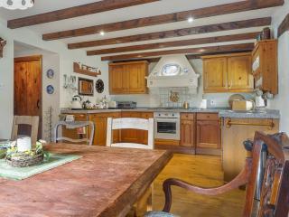 Pass the Keys Stunning 4 Bed Barn Conversion Hot Tub - Lake Side - 4