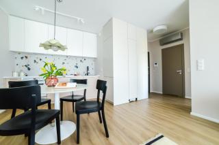 Bohema Apartment with Balcony near Metro - Varsovie - 6