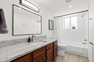 Cozy 1BR Lower Flat in Royal Oak - Royal Oak - 9