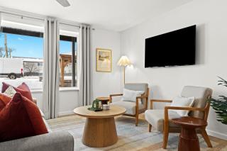 Cozy 1BR Lower Flat in Royal Oak - Royal Oak - 2