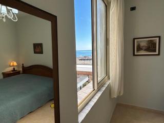 Beachfront apartment Ridi - 0
