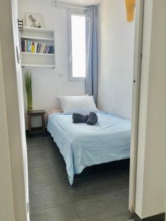 Juan Les Pins 2BR Sunny Top Floor 50m Beach Central - Antibes - 5