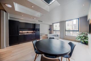 Kings House Apartments - 6