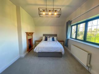 Beautiful arts and crafts home - East Grinstead - 1