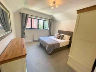 Beautiful arts and crafts home - East Grinstead - 2