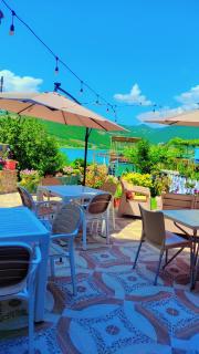 ERDA LAKESIDE Guesthouse - Lin - 0