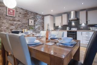 Fletcher Coach House - 3 Bedroom Cottage - Pendine - 4