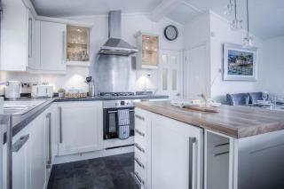 1 Manor Lodge - 3 Bedroom Lodge - Pendine - Pendine - 7