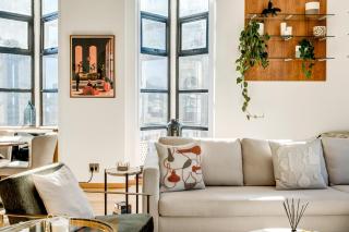 Contemporary 2bed in Art Deco Heritage Site Elevea - 3