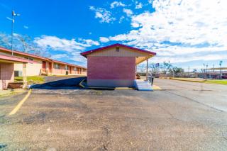 Capital O Hotel Beeville -US 181 - Beeville - 3
