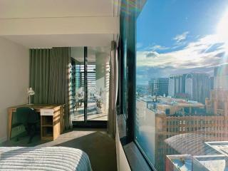 Stylish 1BR suite with City-view & Balcony - 2