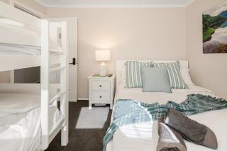 Cozy 4BR Home by Melb Airport, CBD & Watergardens - Sydenham - 8