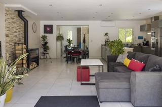 Villa avec Piscine, Jacuzzi et Sauna Privé dans les Dombes - Ambérieux-en-Dombes - 3