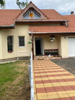 Vacation Home with Garden - Sînmartin - 3