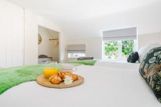 Cosy 2BR Cottage With Free Parking - Rossington - 3