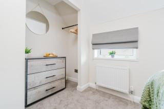 Cosy 2BR Cottage With Free Parking - Rossington - 1