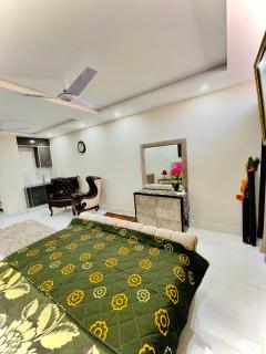 Baba's Inn - - 6
