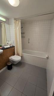 Charming Newly Renovated 2 Bed with free parking - Galway - 3