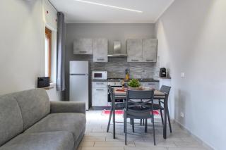Seaside Garden Stay - Free Parking & 950m to Sea - Fiumicino - 5