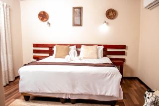 Chobe Sunset Chalets - Lesoma - 4