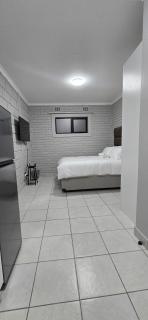 Grace Villas 35 - East London - 7