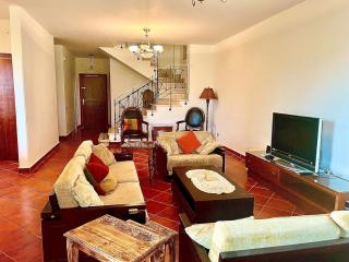 Luxury 5BR Villa with Sea View & Garden in Einbay - Ain Sukhna - 0