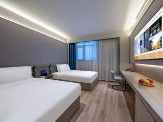 Tianjin Binjiang Road Pedestrian Street Orange Crystal Hotel - 3