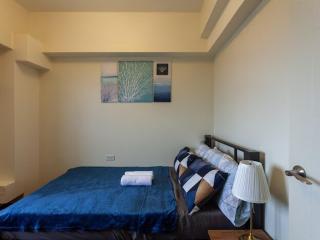 Family Escape Modern Retreat Skyline View Full Kitchen at Prisma close to BGC - 8