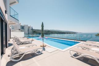 Orange Villa - 7 Bedrooms - 5 Star Location - Views - Pool - Dobra Voda - 5