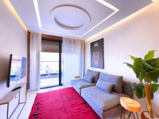 Appt de Luxe avec Terrasse, Piscine & Parking - Marrakech - 0